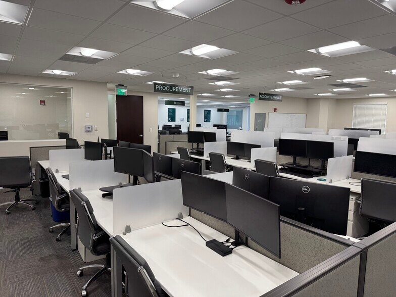 More Photos Of 12895 SW 132nd St, Miami Office For Sale