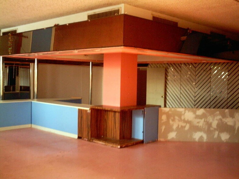 More Photos Of 75-5725-75-5729 Alii Dr, Kailua Kona General Retail For Lease