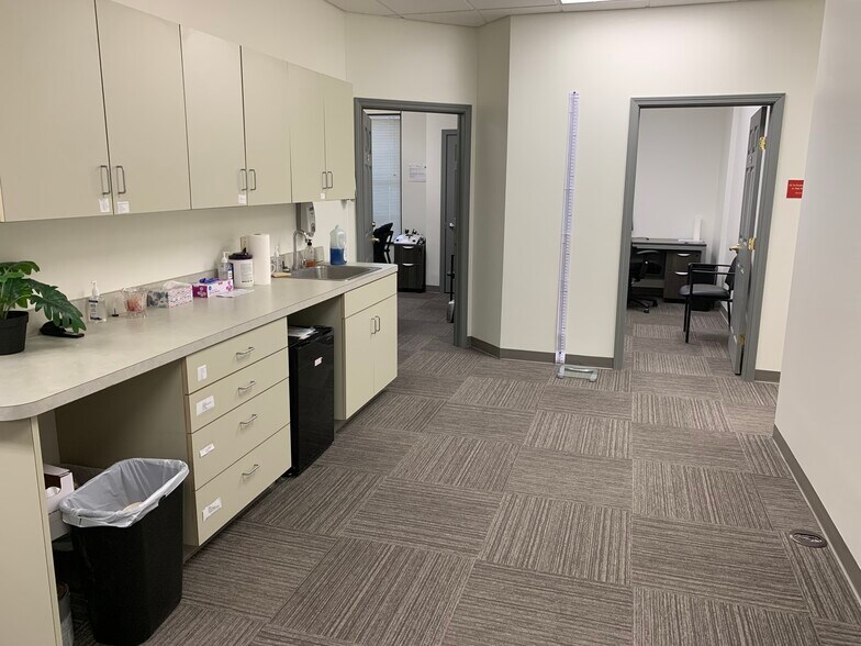 More Photos Of 207 Pine St, Syracuse Office For Lease