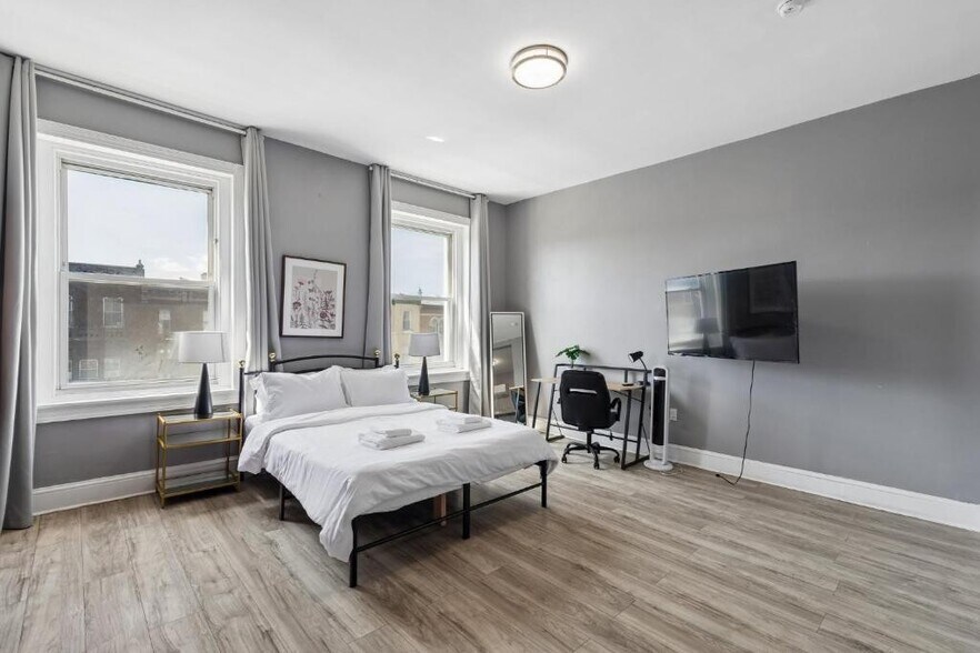 More Photos Of 1611 S Broad St, Philadelphia Specialty For Sale