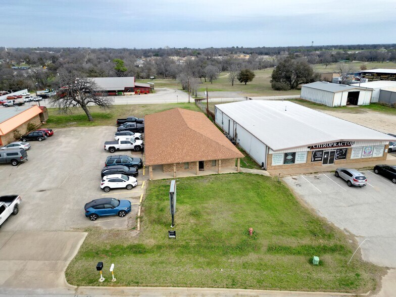 More Photos Of 311 E Highway 199, Springtown Office For Sale