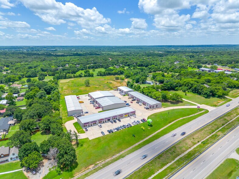 More Photos Of 6050 E Highway 67, Alvarado Storefront Retail Office For Lease