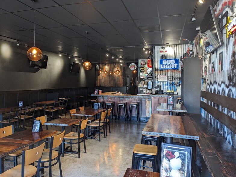 More Photos Of 108 W 3rd St, Long Beach Restaurant For Sale