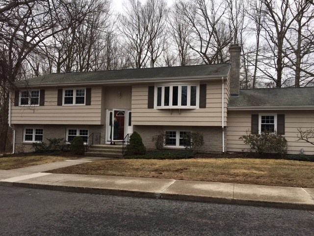 More Photos Of 450 W Todd St, Hamden Specialty For Sale