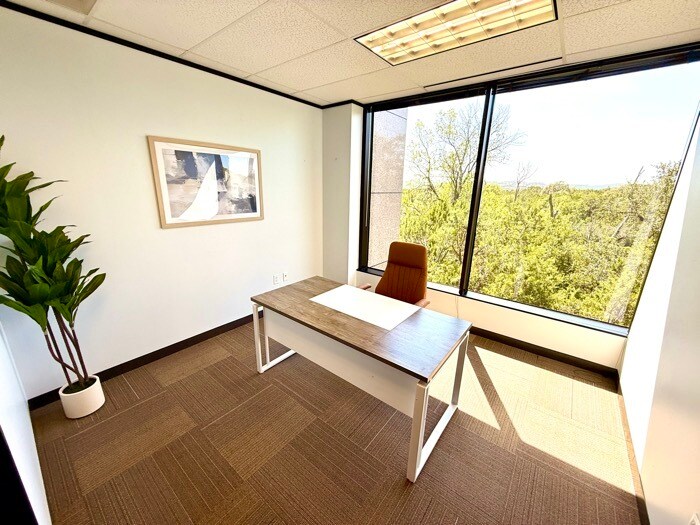 More Photos Of 6300 Bridgepoint Pky, Austin Office For Lease