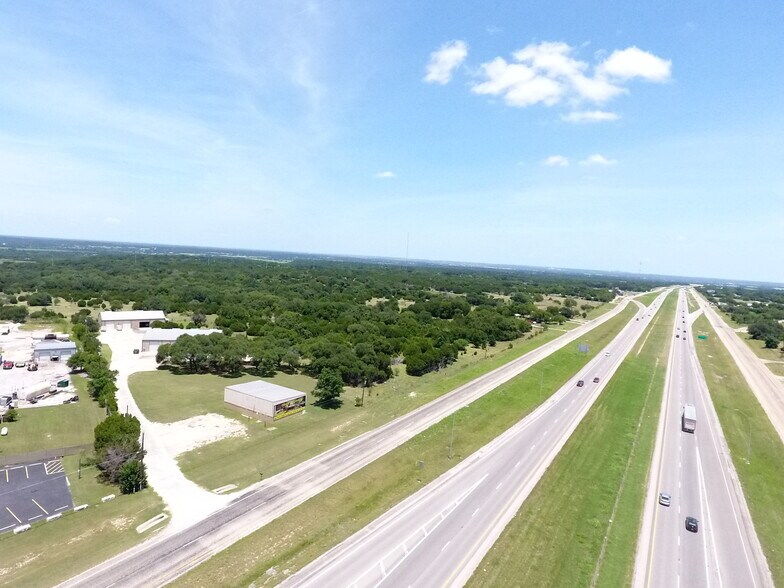 More Photos Of 6888 W Us Highway 190, Belton Showroom For Sale