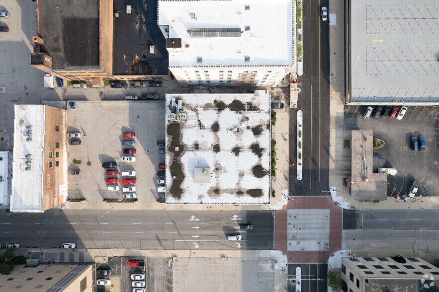 More Photos Of 701 Jefferson Ave, Toledo Office For Lease
