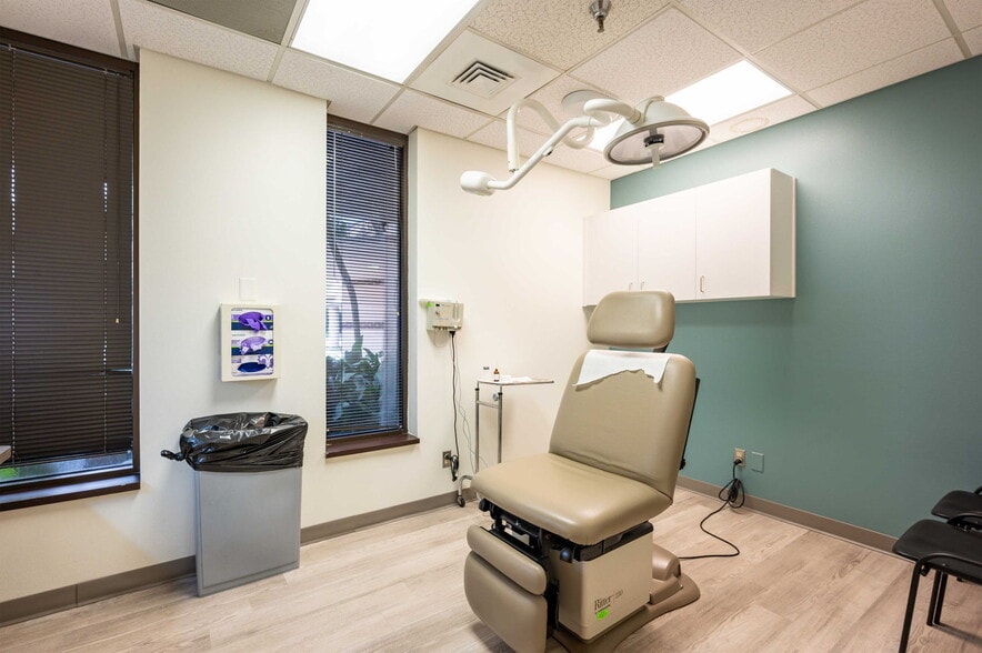 More Photos Of 6719 Gall Blvd, Zephyrhills Medical For Sale