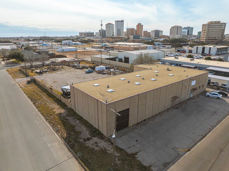Primary Photo Of 308 E Louisiana Ave, Midland Light Manufacturing For Sale