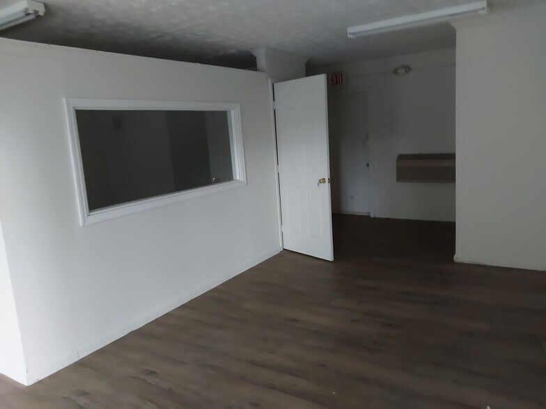 More Photos Of 2464 Winder Hwy, Dacula Storefront For Sale