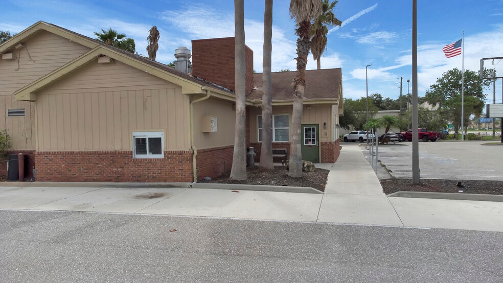 More Photos Of 1152 Tamiami Trl, Port Charlotte Restaurant For Sale