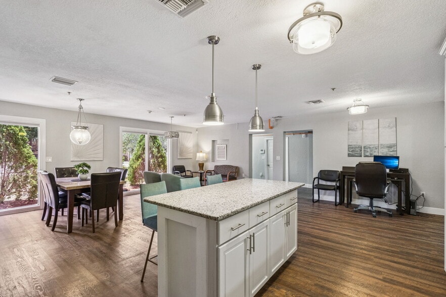 More Photos Of 78 Winter Park dr, Casselberry Assisted Living For Sale