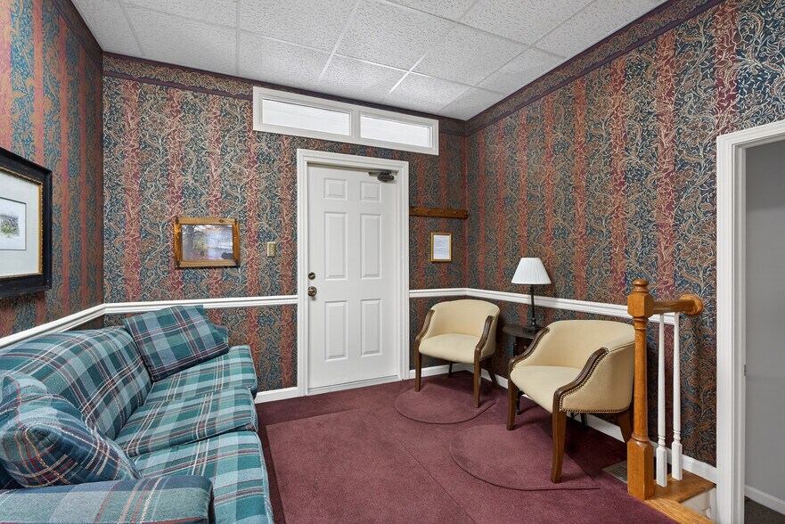 More Photos Of 519 Darby Creek Rd, Lexington Office For Sale