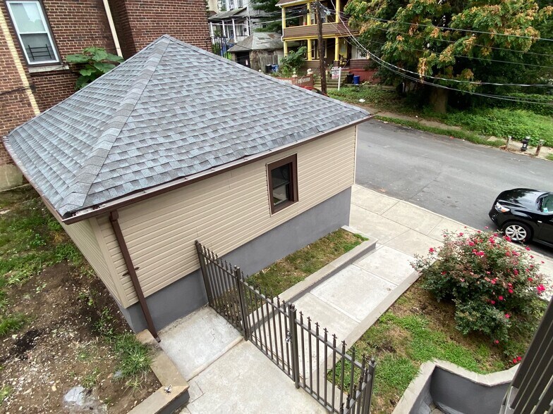 More Photos Of 145 Westervelt Ave, Staten Island Storefront Retail Residential For Sale