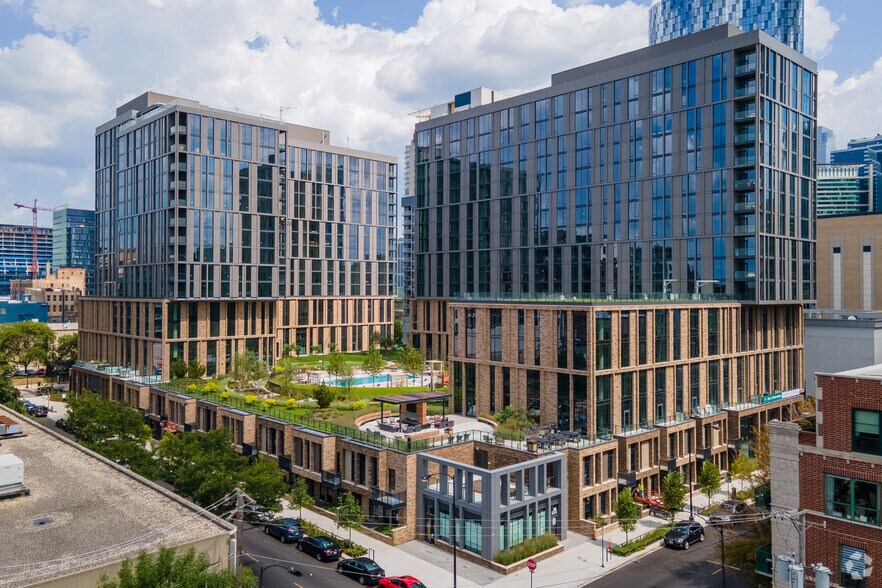 More Photos Of 855 W Madison St, Chicago Apartments For Lease