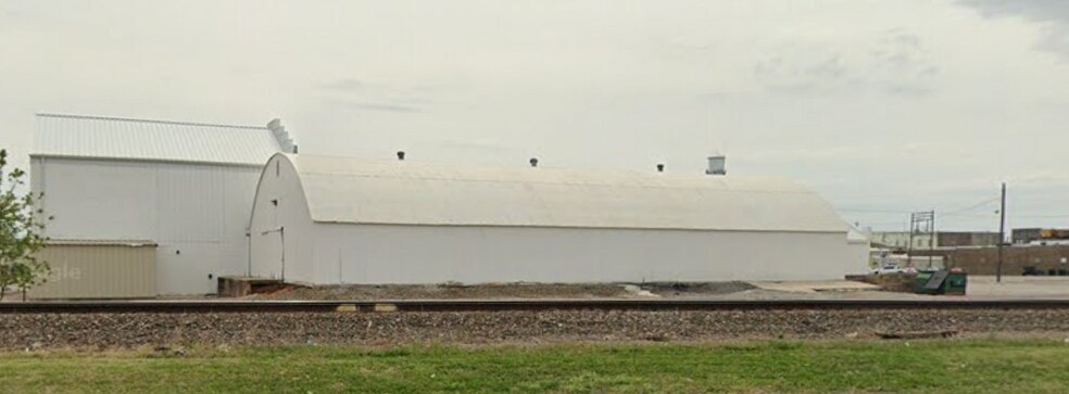 More Photos Of 202 E Charles Ave, Pauls Valley Warehouse For Lease