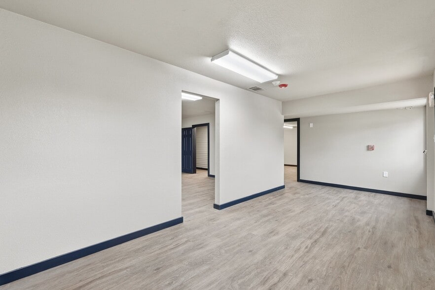 More Photos Of 516 N Locust St, Denton Daycare Center For Lease