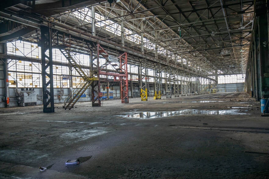 More Photos Of 2800 E Dunes Hwy, Gary Warehouse For Lease