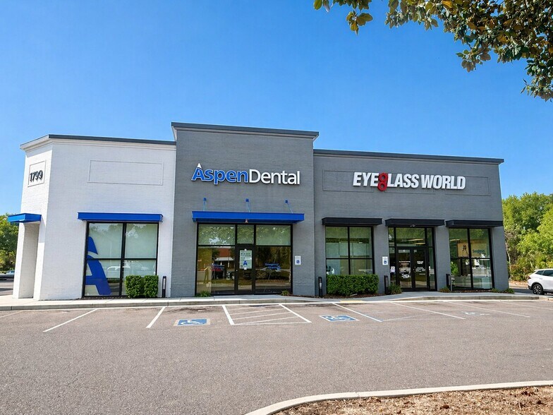 Primary Photo Of 1799 N Highway 17, Mount Pleasant Storefront For Lease