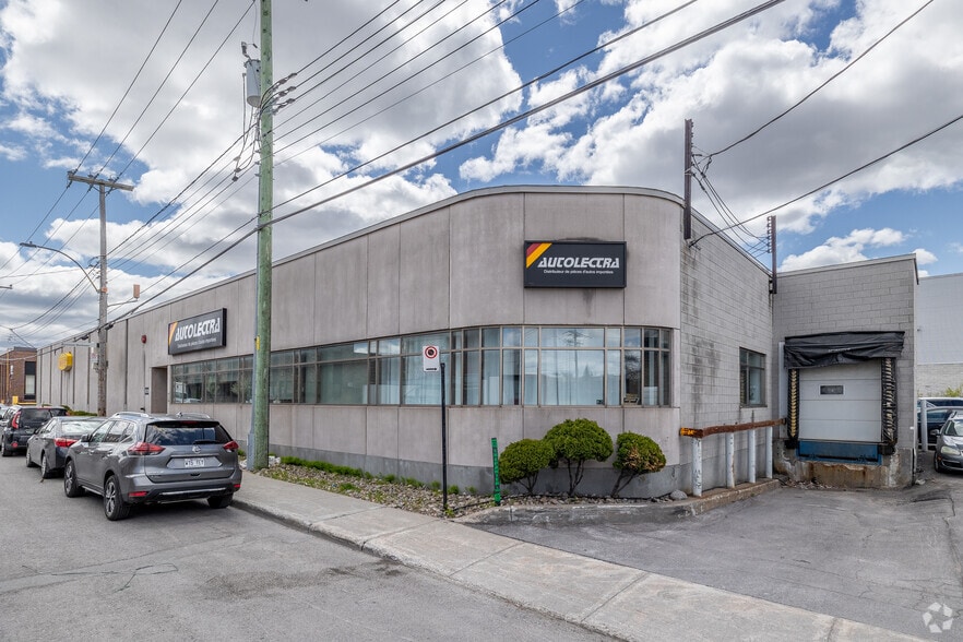 More Photos Of 9200 Rue Charles-de-LaTour, Montréal Warehouse For Lease