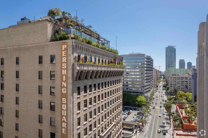 More Photos Of 448 S Hill St, Los Angeles Coworking Space