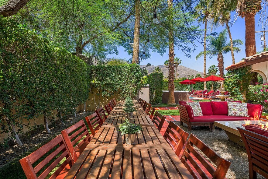 More Photos Of 520 Chuckwalla Rd, Palm Springs Apartments For Sale