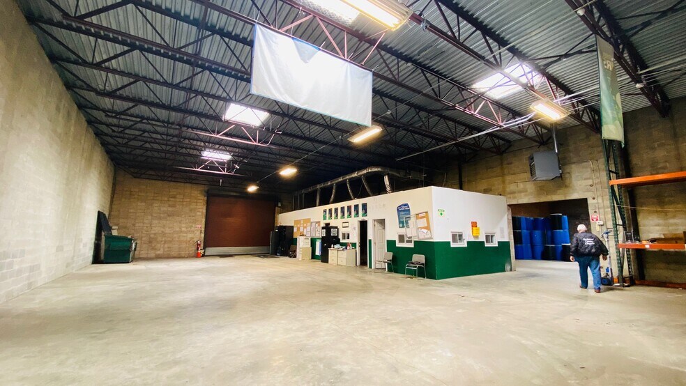 More Photos Of 33 Baron Blvd, Staten Island Warehouse For Lease