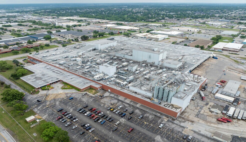 More Photos Of 9601 F St, Omaha Food Processing For Sale