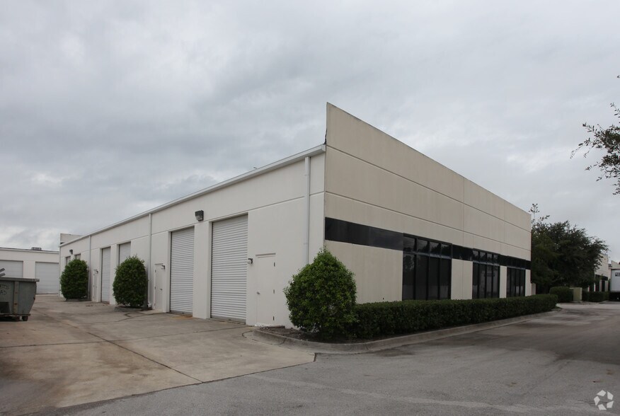 More Photos Of 155 St Johns Business Pl, Saint Augustine Light Distribution For Lease