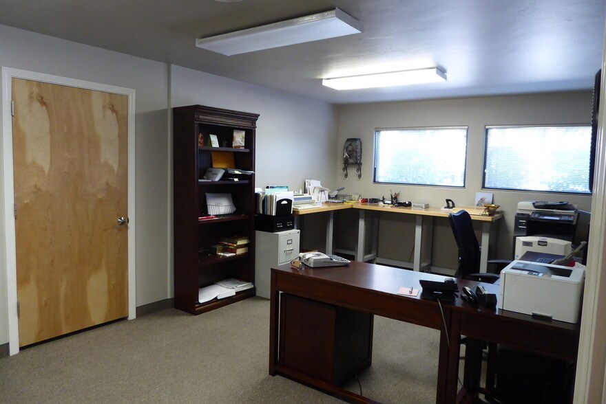 More Photos Of 132 E 5th St, Delta Office For Lease
