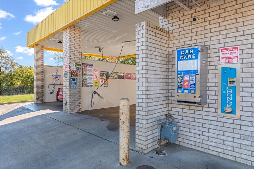 More Photos Of 3937 Lee St, Greenville Carwash For Sale