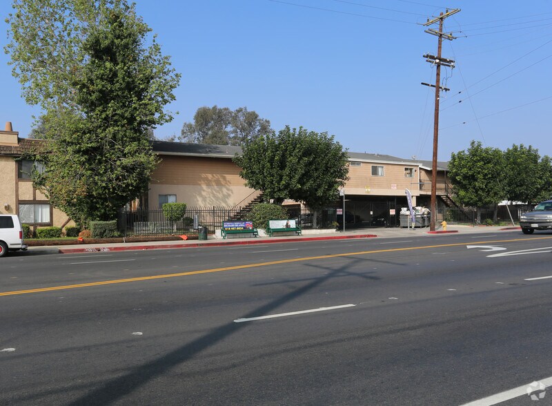 More Photos Of 7505-7507 Woodman Ave, Van Nuys Apartments For Sale