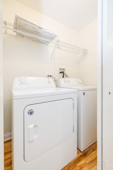 More Photos Of 6711 S Paxton Ave, Chicago Multifamily For Sale