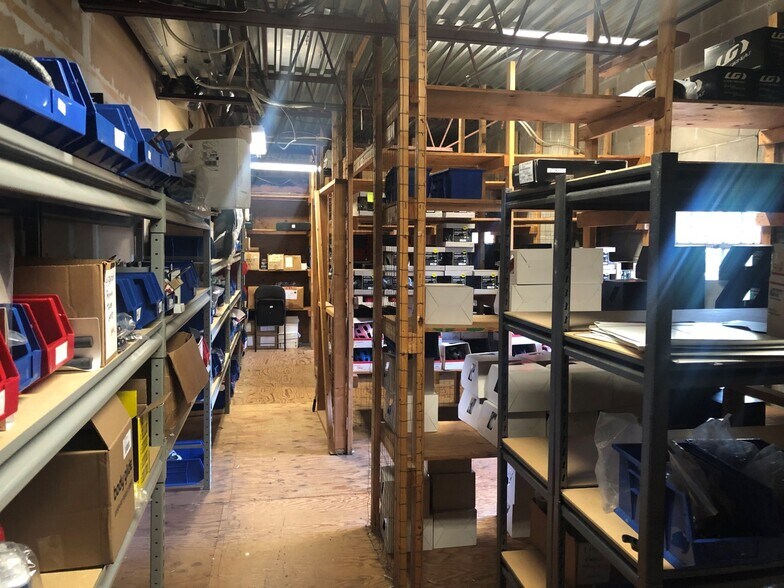 More Photos Of 520 Sunrise Hwy, West Babylon Warehouse For Sale