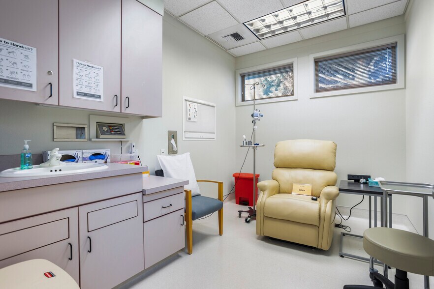 More Photos Of 911 S Washington St, Kennewick Medical For Lease