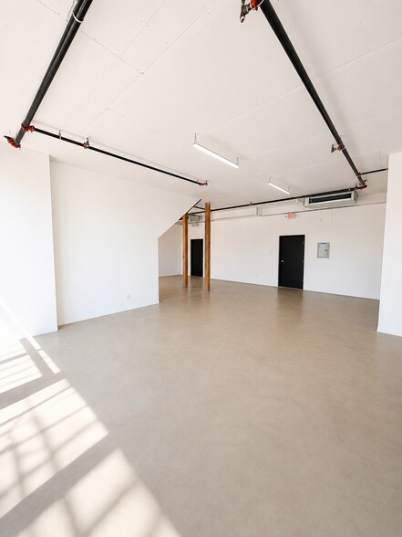 More Photos Of 12477 W Washington Blvd, Los Angeles Restaurant For Lease