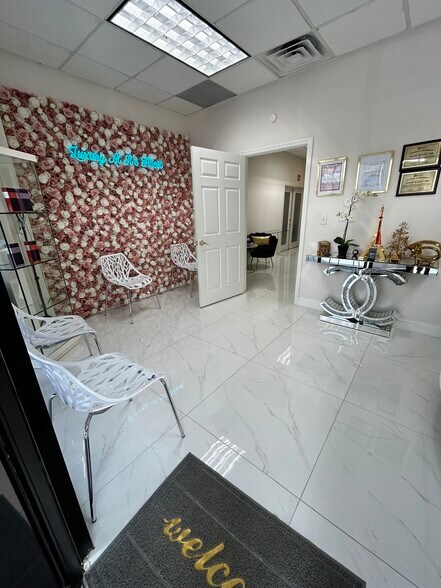 More Photos Of 2100-2140 Michigan Ave, Kissimmee Storefront Retail Office For Lease