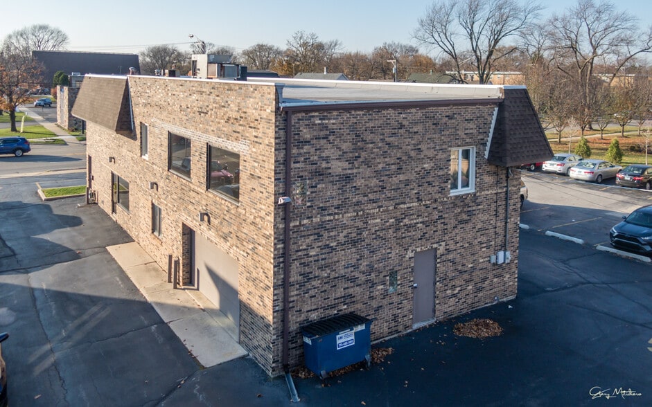 More Photos Of 9757 S Kedzie Ave, Evergreen Park Office For Sale