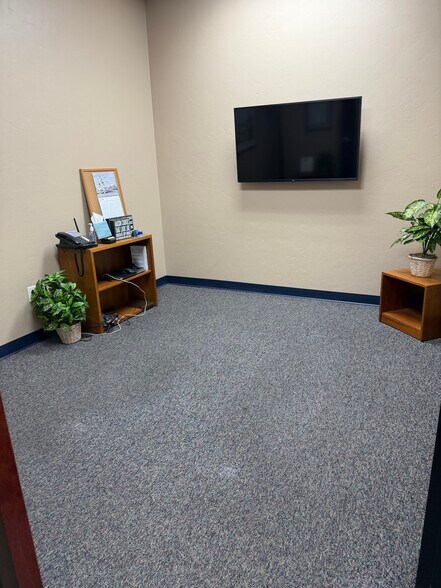 More Photos Of 7395-7407 E Tanque Verde Rd, Tucson Office For Sale