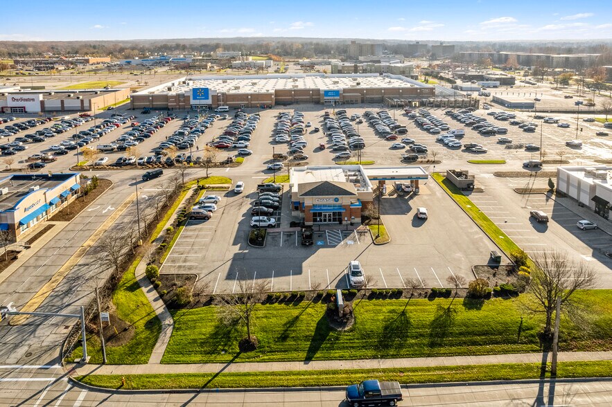 More Photos Of 7729 W Ridgewood Dr, Parma Restaurant For Lease