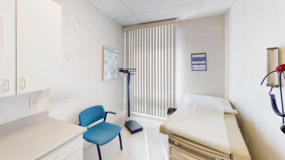 More Photos Of 189 Quincy St, Brockton Medical For Sale