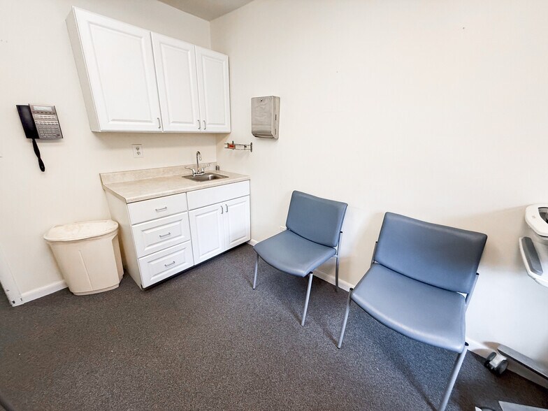 More Photos Of 108 Kings Hwy S, Cherry Hill Office For Lease