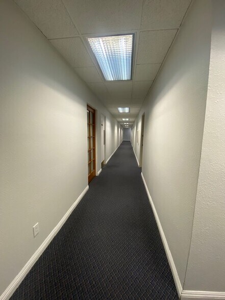 More Photos Of 17561 17th St, Tustin Office For Lease