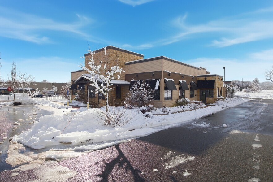 More Photos Of 726 W Center St, West Bridgewater Restaurant For Lease