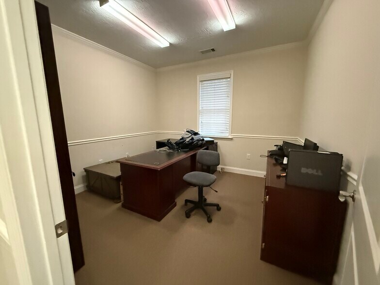 More Photos Of 2611 Commons Blvd, Augusta Office For Lease