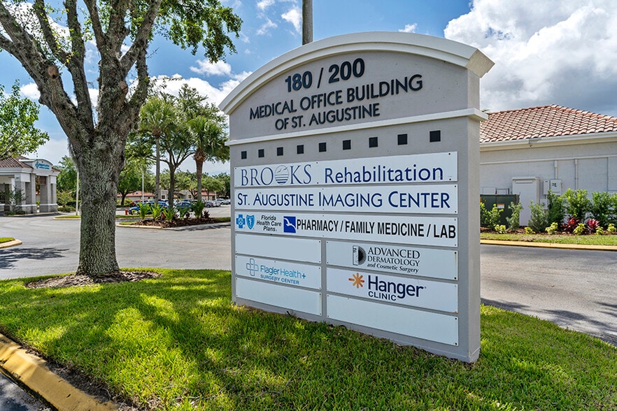 More Photos Of 200 Southpark Blvd, Saint Augustine Medical For Lease