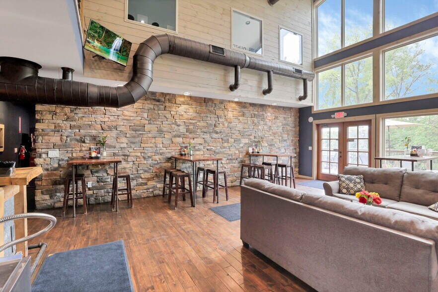 More Photos Of 14675 Zion Rd, Thornville Restaurant For Sale