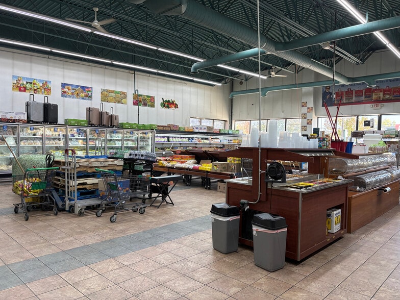 More Photos Of 37821 Mound Rd, Sterling Heights Freestanding For Sale