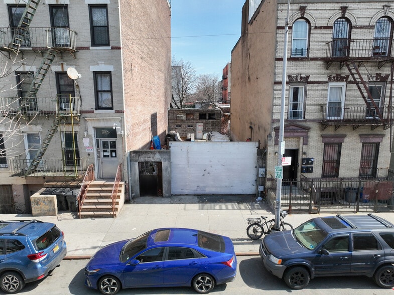 More Photos Of 195 Buffalo Ave, Brooklyn Land For Sale