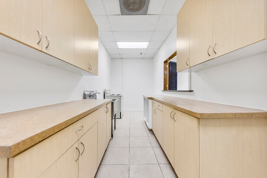 More Photos Of 8768 Helms Ave, Rancho Cucamonga Light Manufacturing For Lease